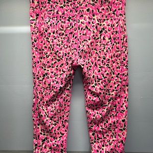 Lilly Pulitzer leggings very beautiful.